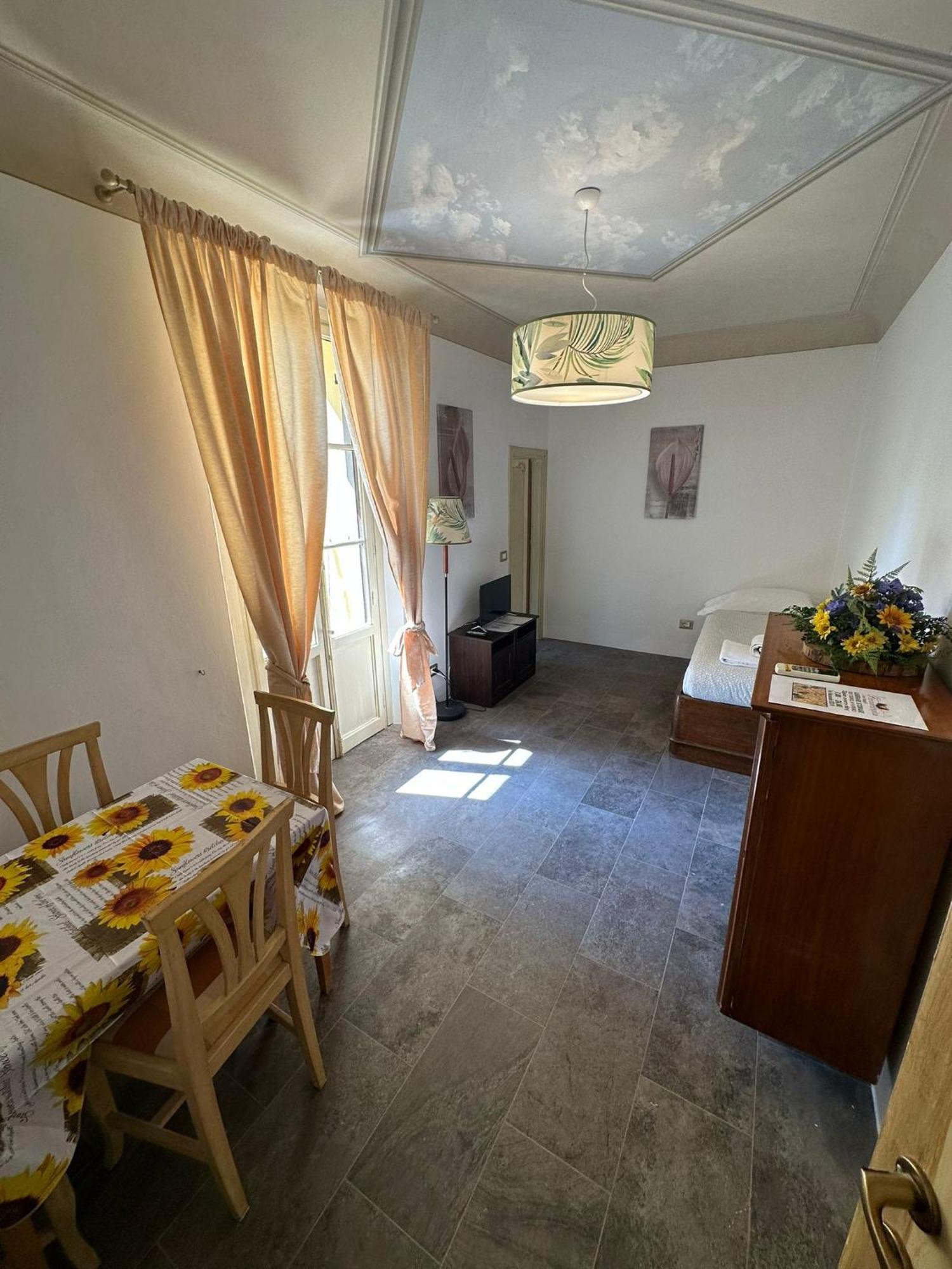 Residence Amalia Guelfa Florence Room photo